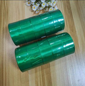 Panglică de satin verde 4 cm &times; 22,5 m &ndash; 1 rolă 4 foto